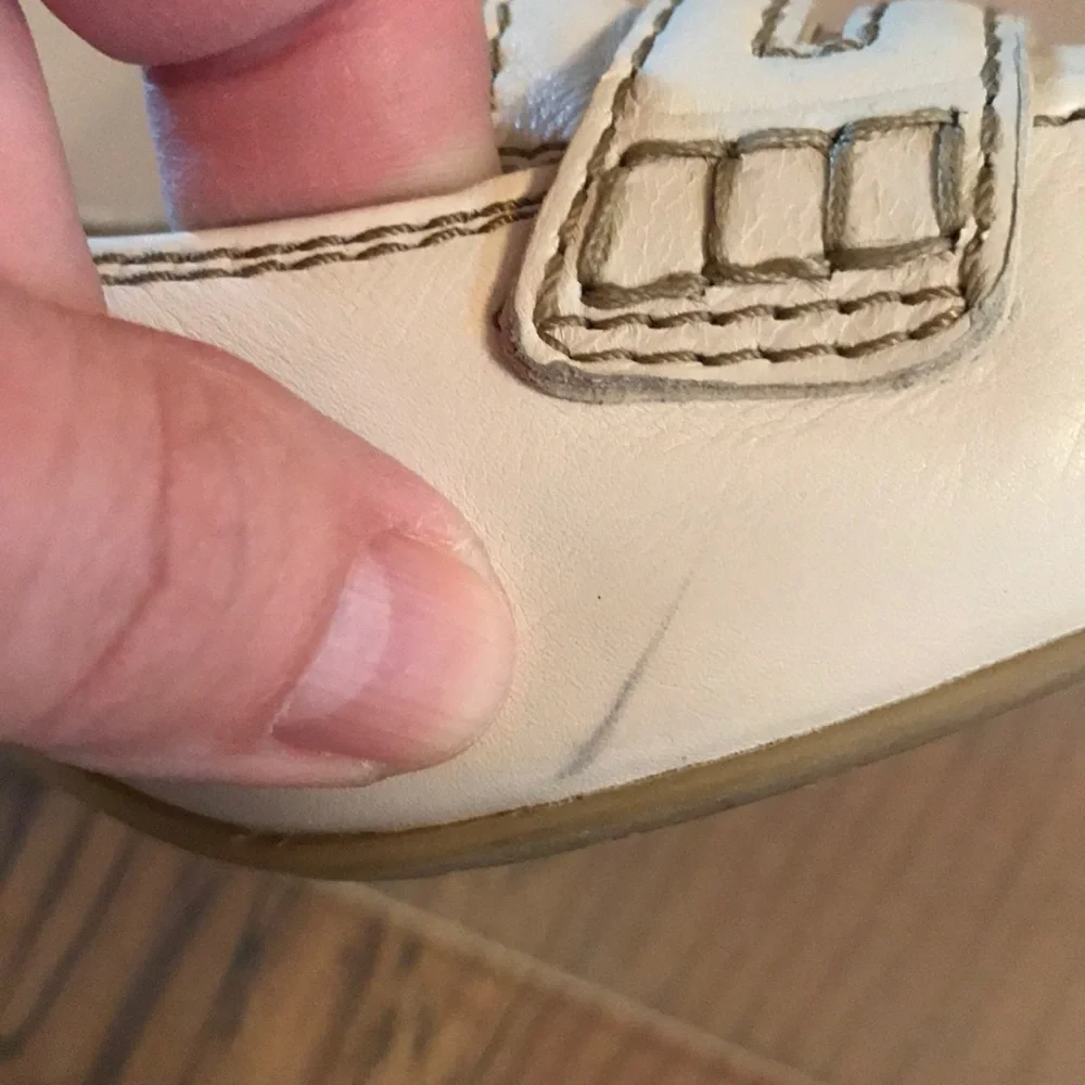 Denkstein premium leather ivory stitched toe stacked wood heels shoes women EUC